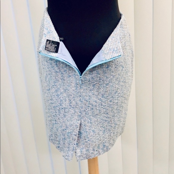 Albert Nipon tweed skirt. - Picture 4 of 11